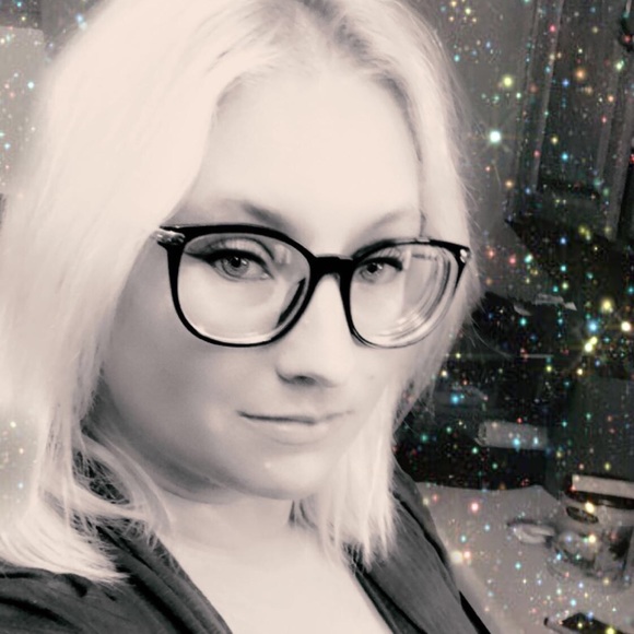 Meet your Posher, Jackie - Picture 1 of 1